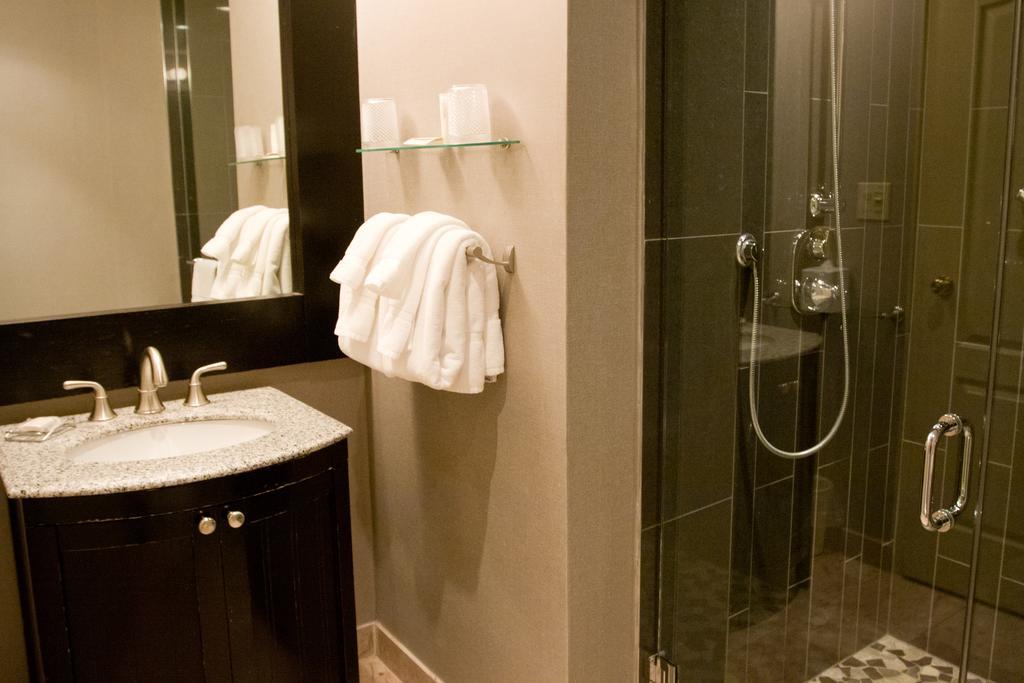 Shaw Club Hotel Niagara-on-the-Lake Bagian luar foto